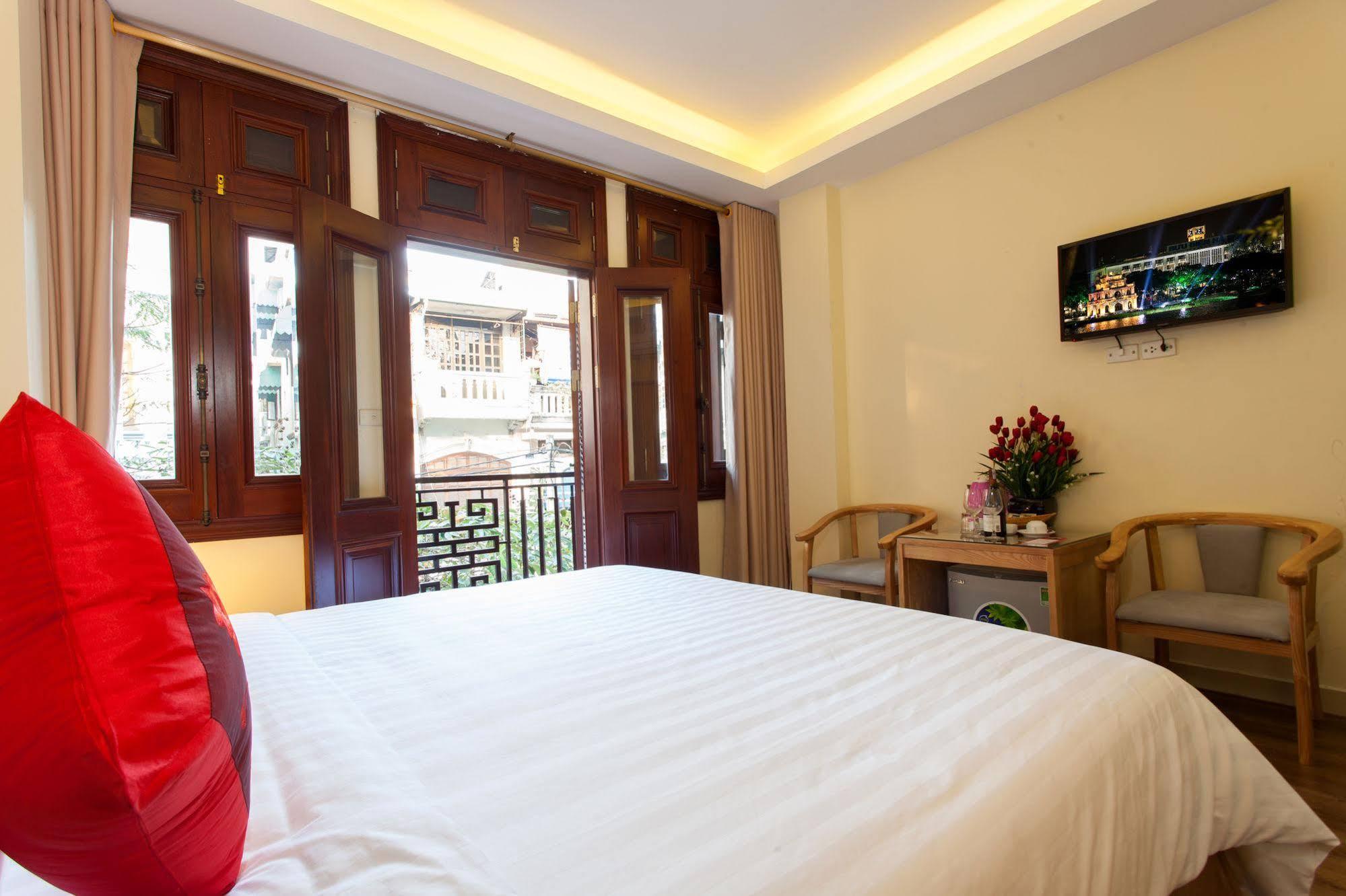 Queen Light Hotel Ханой Екстериор снимка