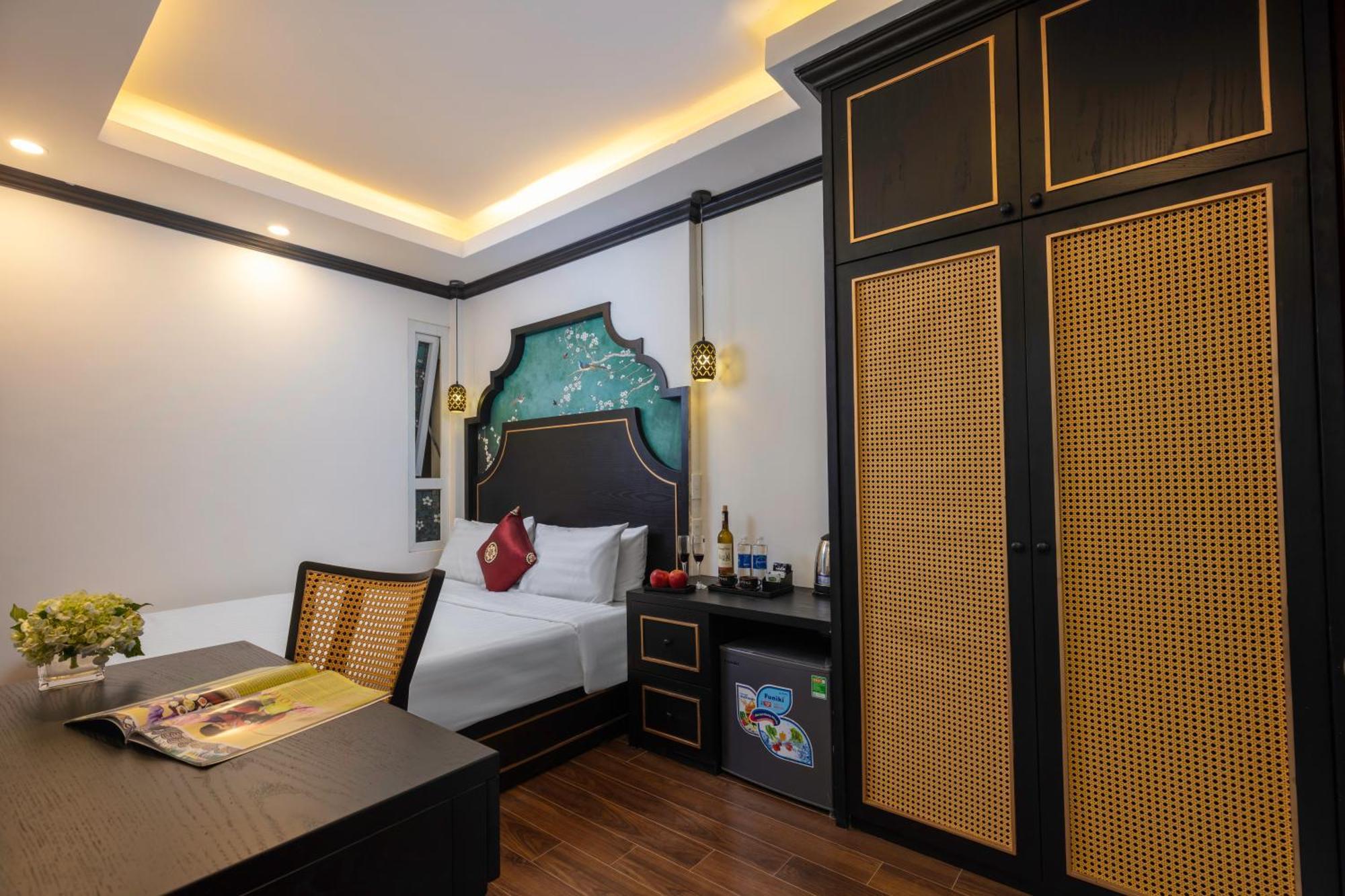 Queen Light Hotel Ханой Екстериор снимка