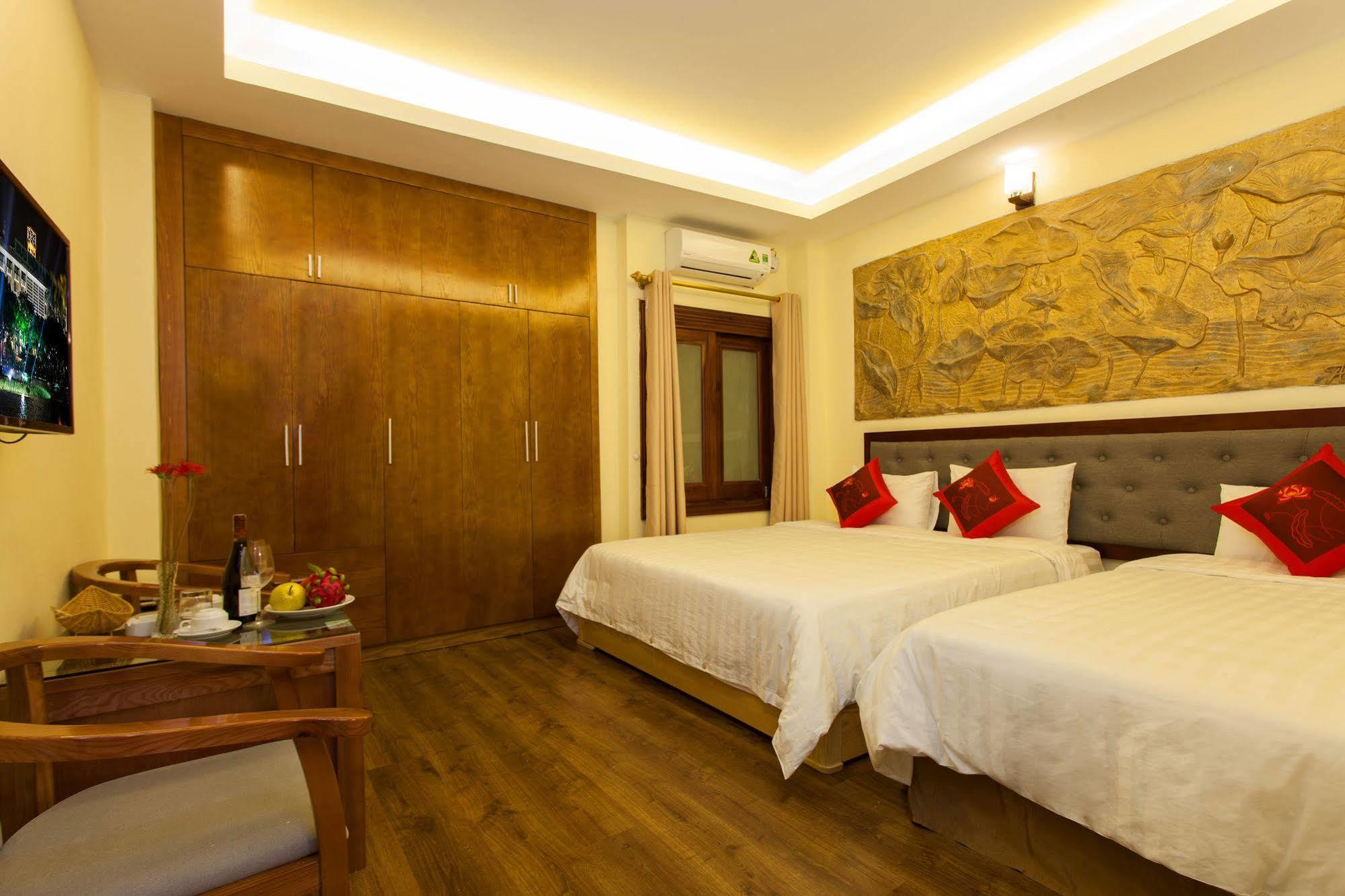 Queen Light Hotel Ханой Екстериор снимка
