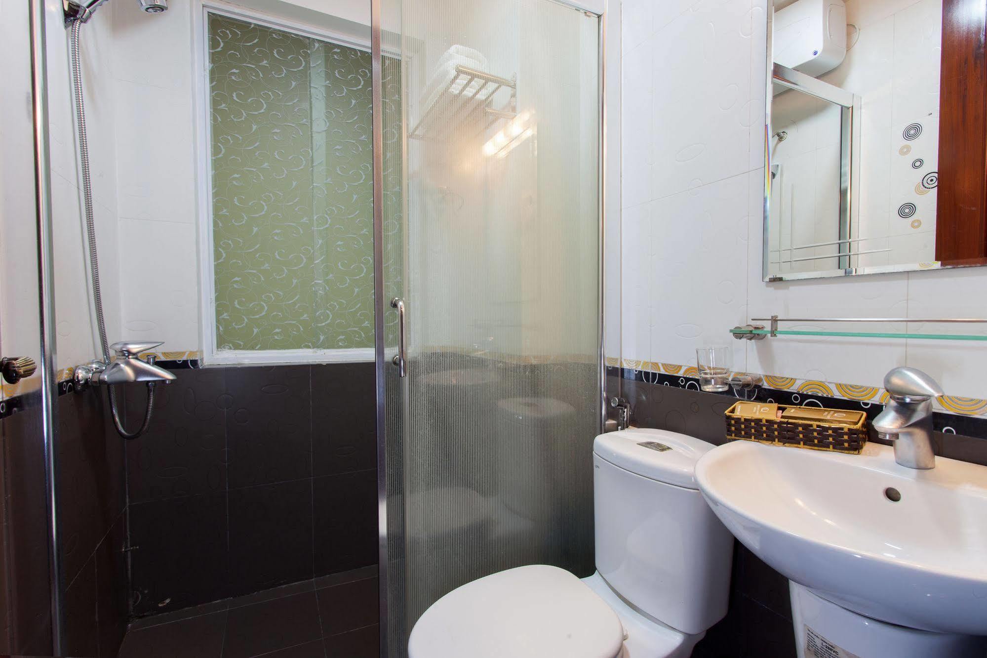 Queen Light Hotel Ханой Екстериор снимка