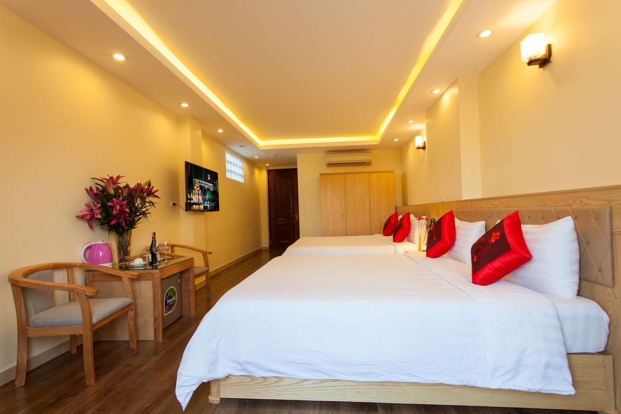 Queen Light Hotel Ханой Екстериор снимка
